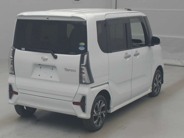 DAIHATSU TANTO 2020
