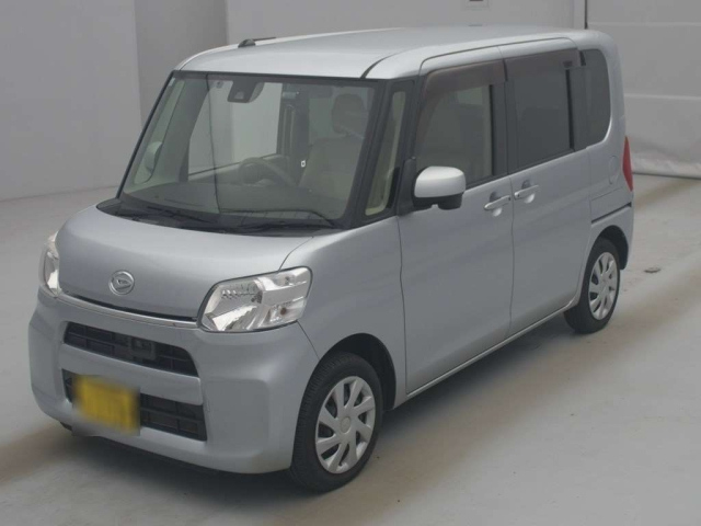 DAIHATSU TANTO 2015