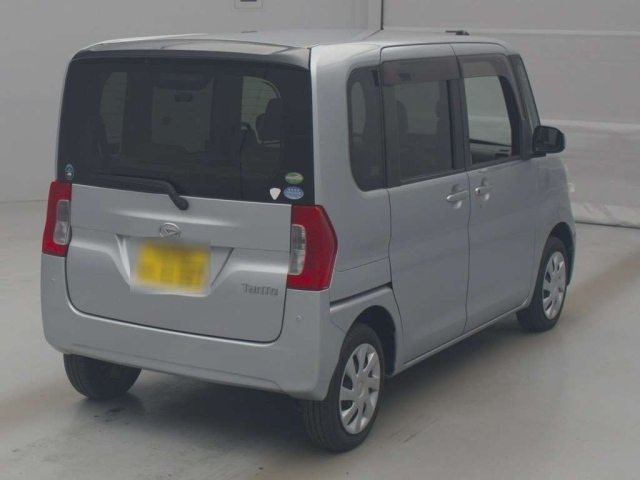 DAIHATSU TANTO 2015