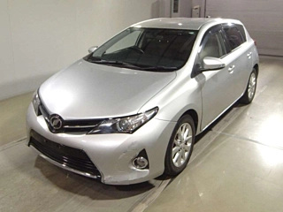 TOYOTA AURIS 2012