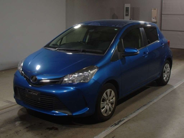 TOYOTA VITZ 2016