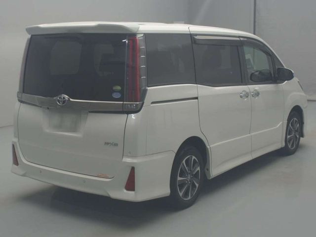 TOYOTA NOAH 2020