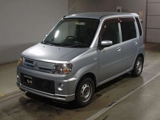 MITSUBISHI TOPPO 2010