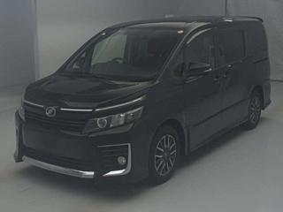 TOYOTA VOXY 2014