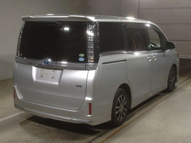 TOYOTA VOXY 2015