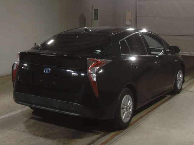 TOYOTA PRIUS 2016