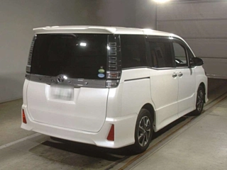 TOYOTA VOXY 2019