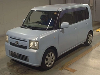 TOYOTA PIXIS SPACE 2013