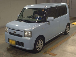 TOYOTA PIXIS SPACE 2012