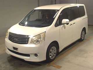 TOYOTA NOAH 2011