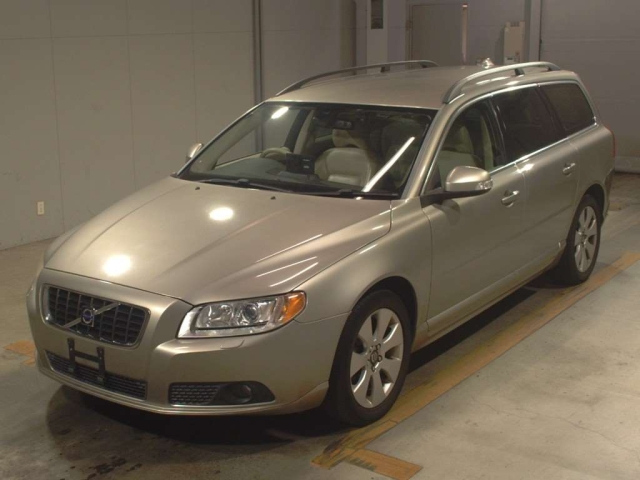 VOLVO V70 2008