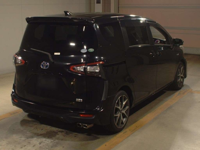 TOYOTA SIENTA 2015