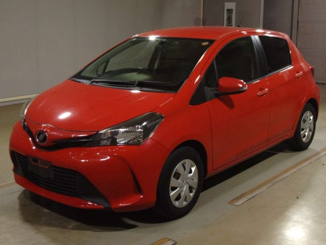 TOYOTA VITZ 2015