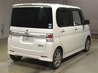 DAIHATSU TANTO 2010