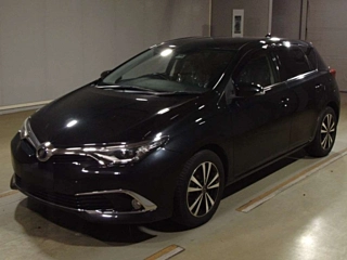 TOYOTA AURIS 2016