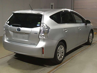 TOYOTA PRIUS ALPHA 2012