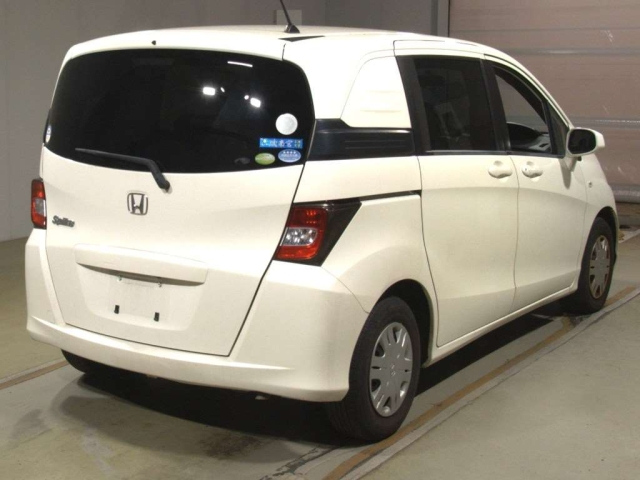 HONDA FREED 2010