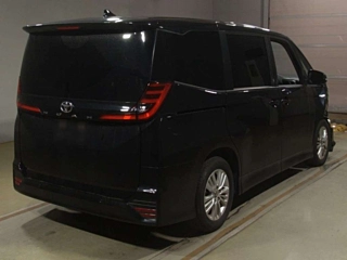 TOYOTA NOAH 2023