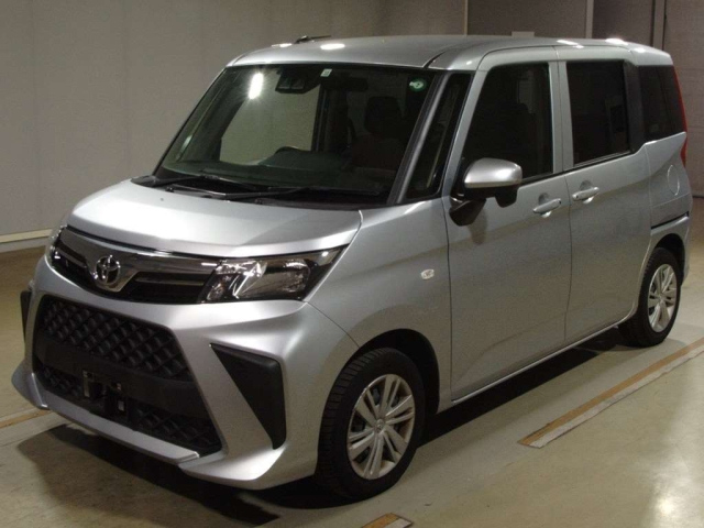 TOYOTA ROOMY 2022