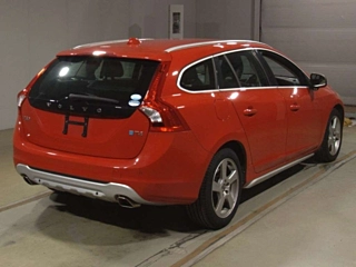 VOLVO V60 2013