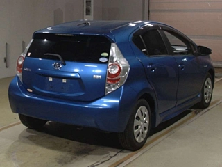 TOYOTA AQUA 2013