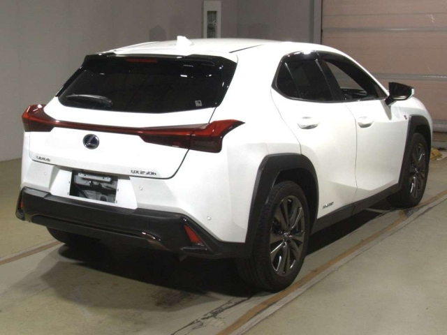 LEXUS UX 2021