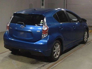 TOYOTA AQUA 2012