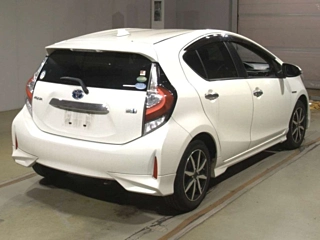 TOYOTA AQUA 2018