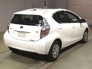 TOYOTA AQUA 2012