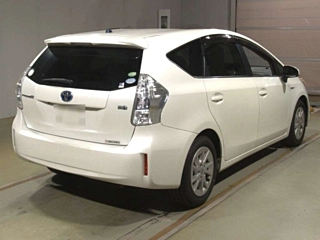 TOYOTA PRIUS ALPHA 2014
