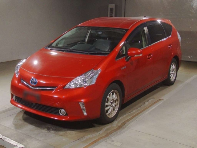 TOYOTA PRIUS ALPHA 2012