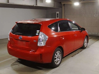 TOYOTA PRIUS ALPHA 2012
