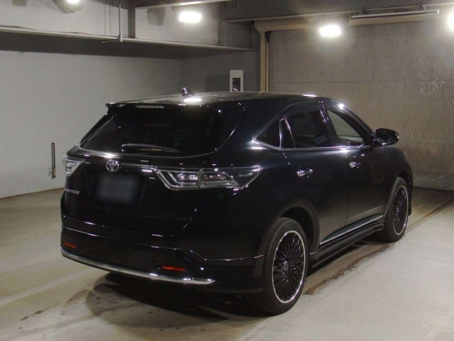 TOYOTA HARRIER 2017