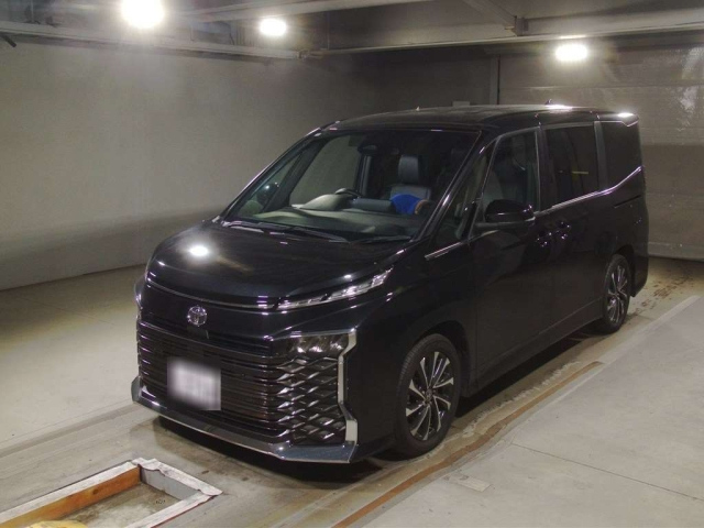 TOYOTA VOXY 2022