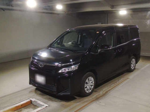 TOYOTA VOXY 2019