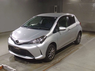 TOYOTA VITZ 2016