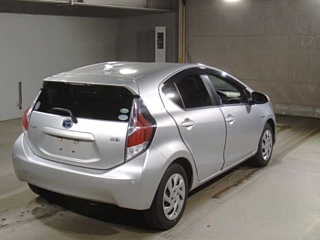 TOYOTA AQUA 2015