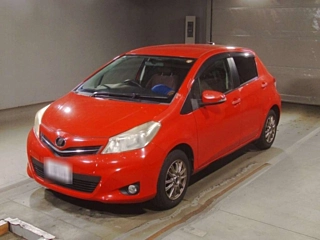 TOYOTA VITZ 2011