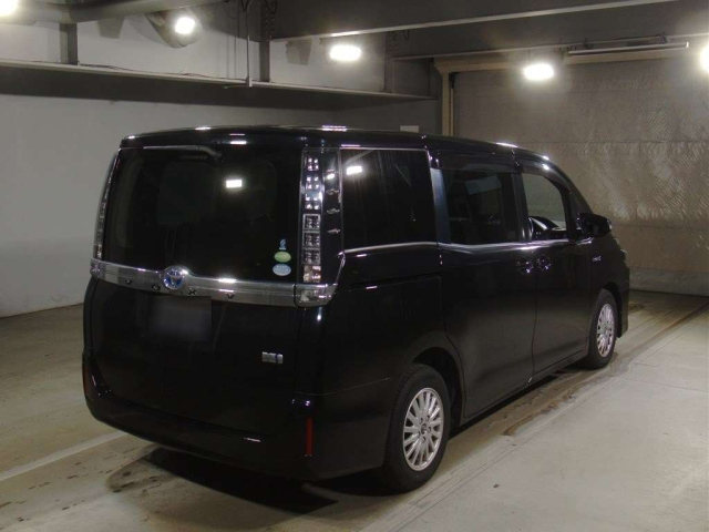 TOYOTA VOXY 2014