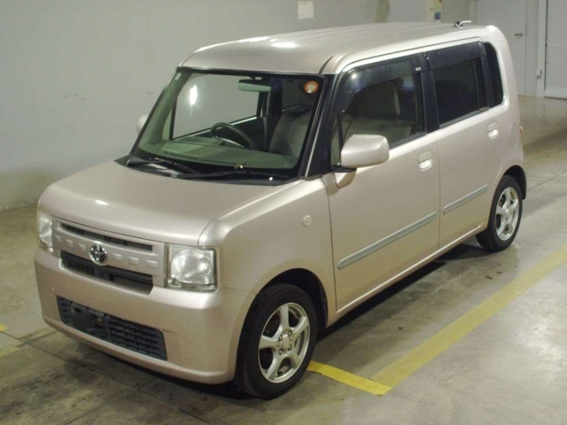 TOYOTA PIXIS SPACE 2012