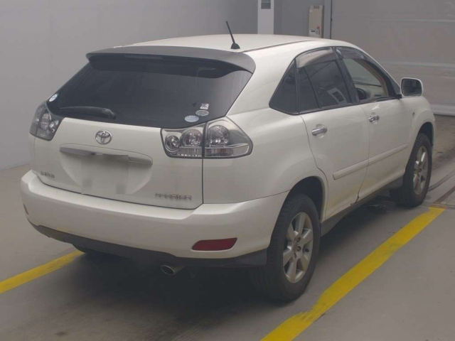 TOYOTA HARRIER 2011