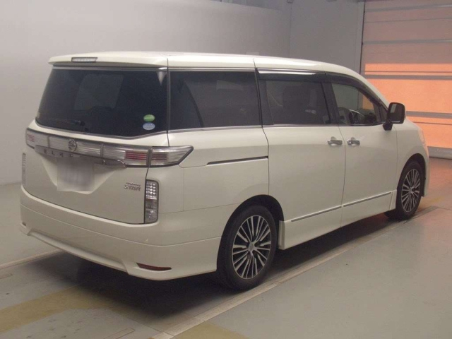NISSAN ELGRAND 2015