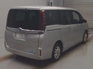 TOYOTA NOAH 2021
