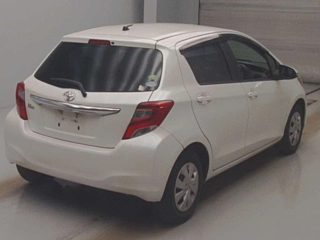 TOYOTA VITZ 2015