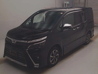 TOYOTA VOXY 2021