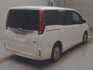TOYOTA NOAH 2016