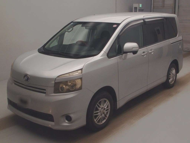 TOYOTA VOXY 2008