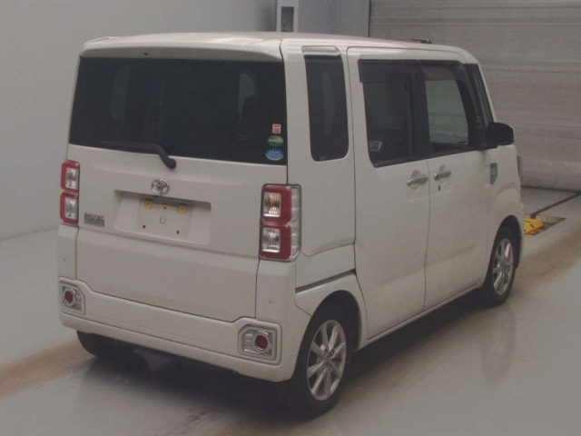 TOYOTA PIXIS MEGA 2019