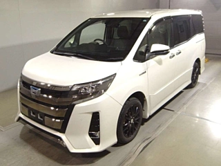 TOYOTA NOAH 2019
