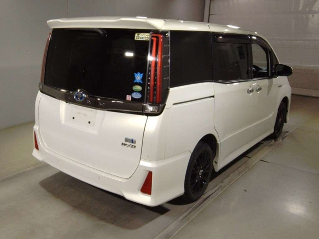 TOYOTA NOAH 2019